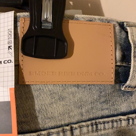 Distressed smoke jeans - Picture 5 of 8